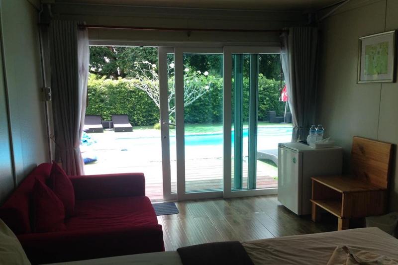 Check In & Chill Out Laem Sok Pier image