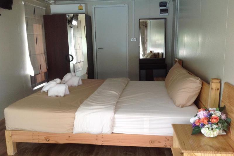 Check In & Chill Out Laem Sok Pier image 8