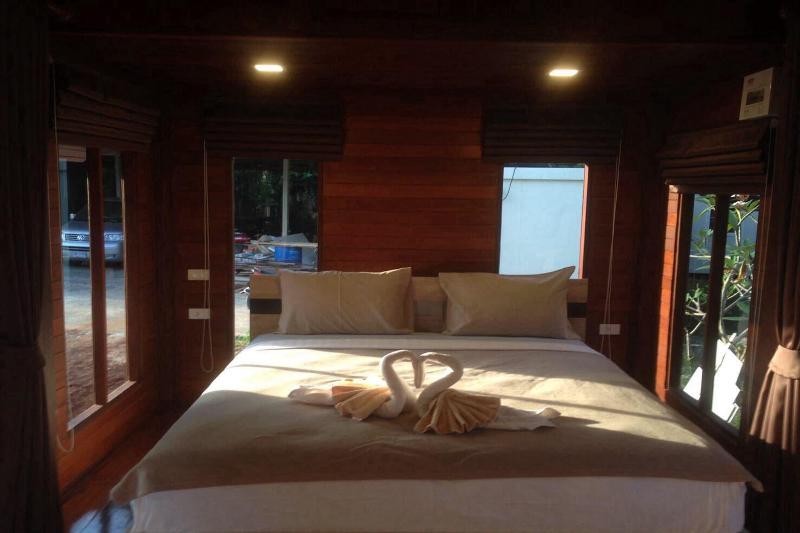 Check In & Chill Out Laem Sok Pier image 7