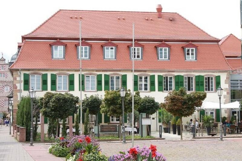 Schlosshotel Bergzaberner Hof image