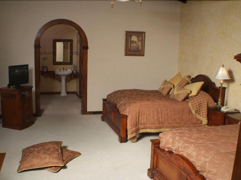 Hotel Rumipamba De Las Rosas image