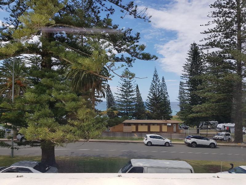 Seabreeze Beach Hotel image