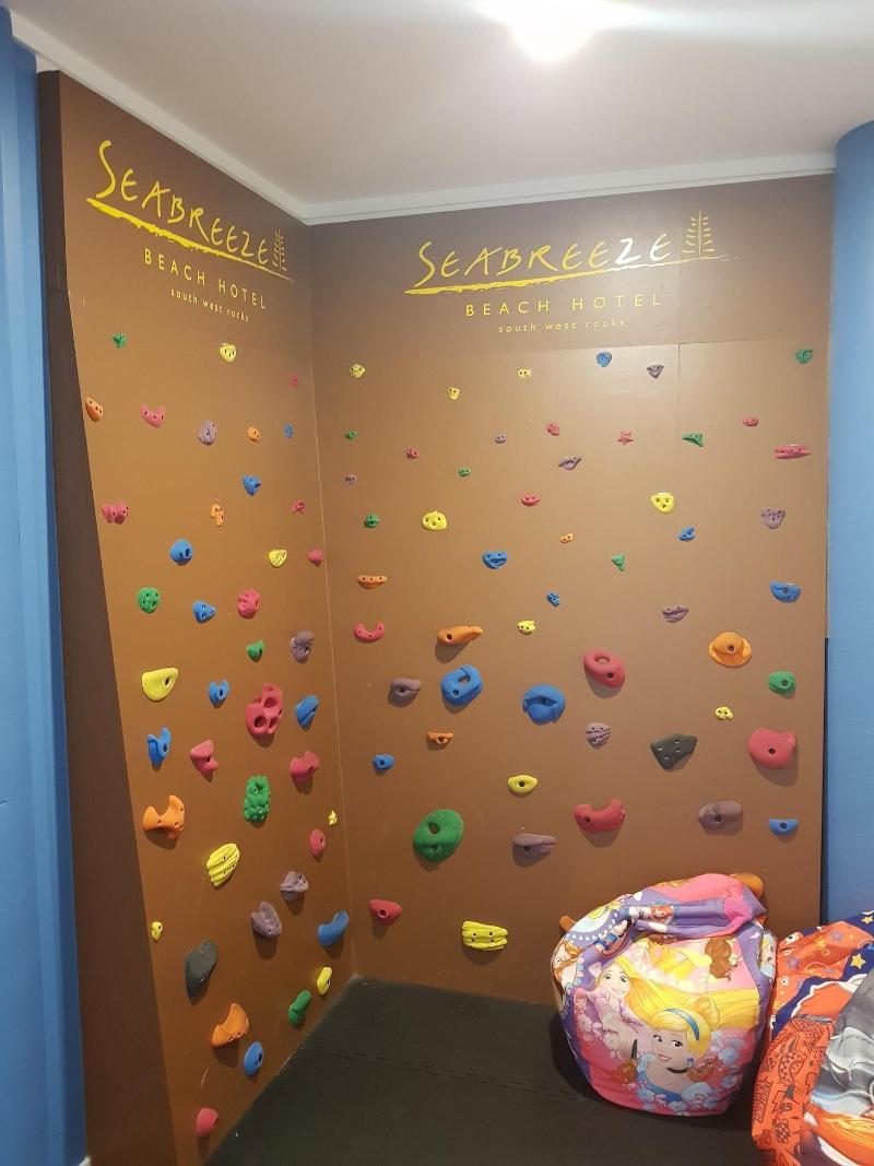 Seabreeze Beach Hotel image