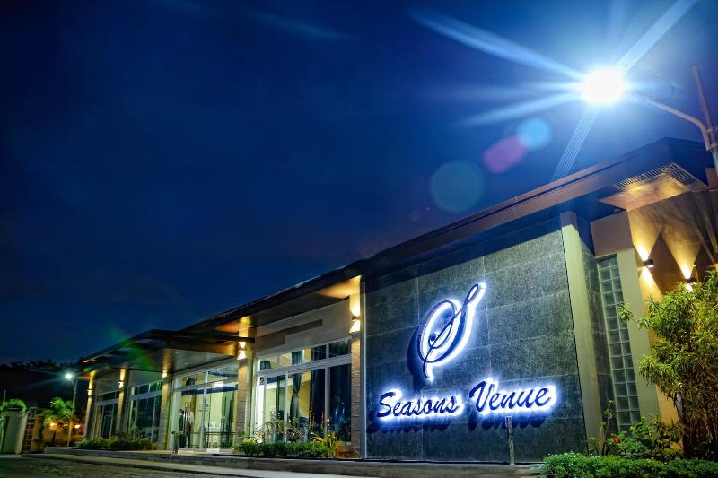 Seasons Hotel And Convention Center image