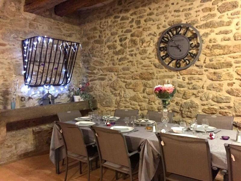 Clos De La Colombe image