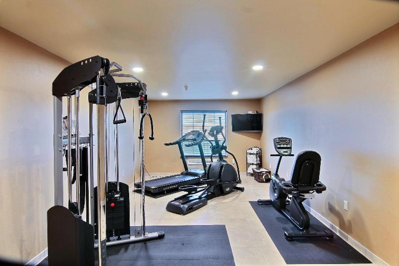Cobblestone Hotel & Suites - Beulah image