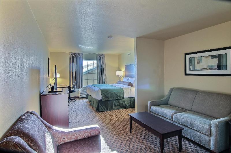 Cobblestone Hotel & Suites - Beulah image