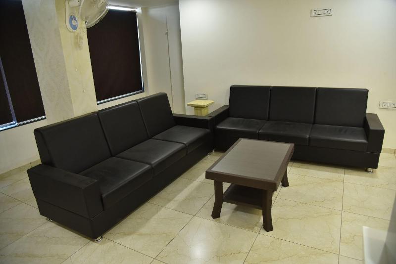 Hotel Savera Inn