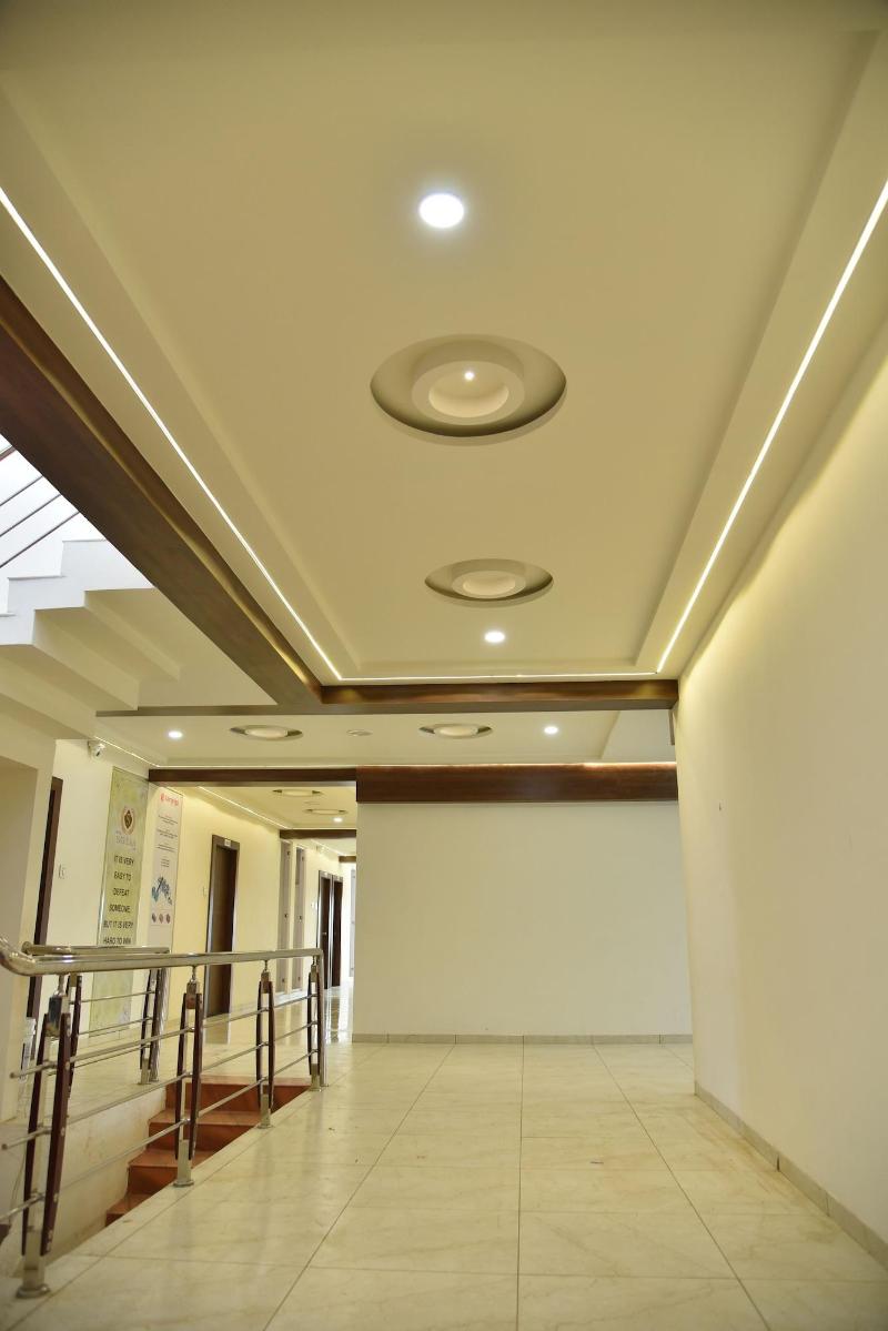 Hotel Savera Inn