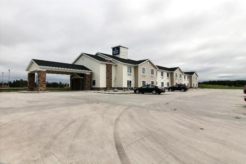 Cobblestone Hotel & Suites - Crookston image