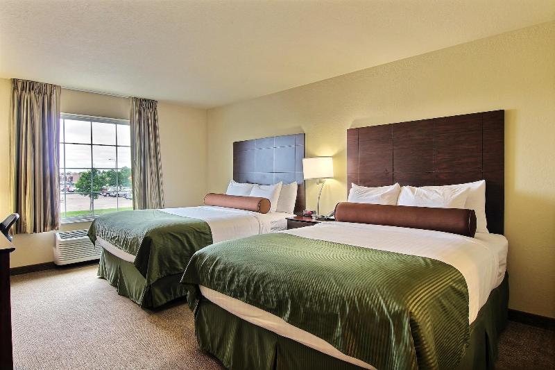 Cobblestone Hotel & Suites - Crookston image