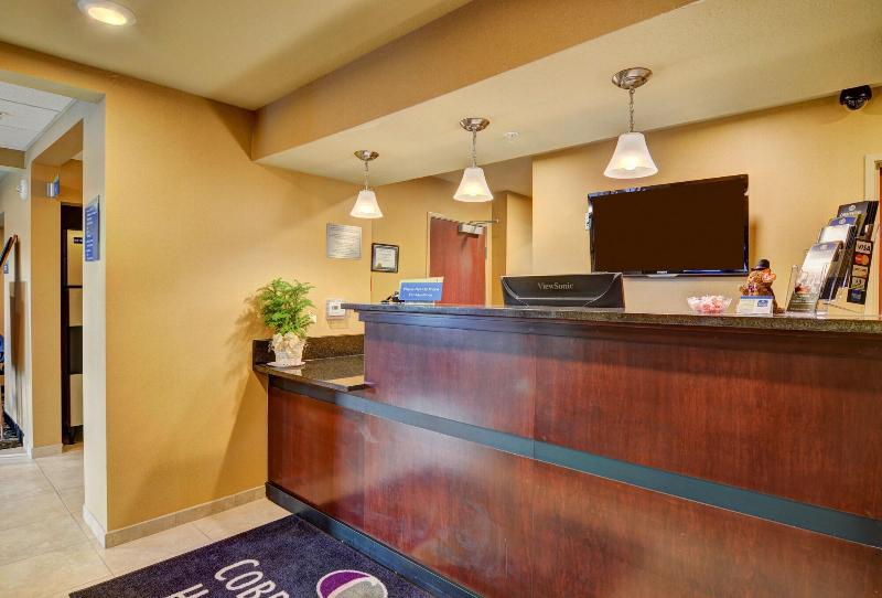 Cobblestone Hotel & Suites - Punxsutawney image