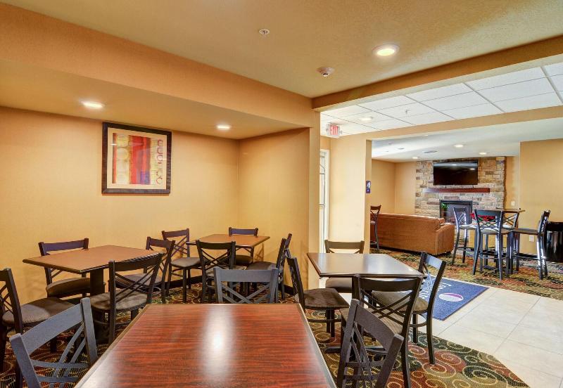 Cobblestone Hotel & Suites - Punxsutawney image
