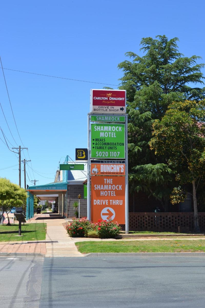 Shamrock Hotel Motel Balranald image