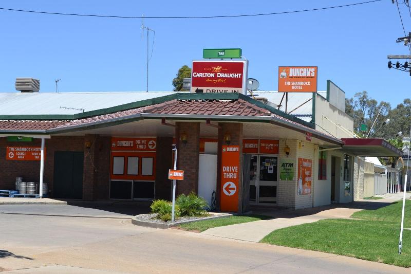 Shamrock Hotel Motel Balranald image