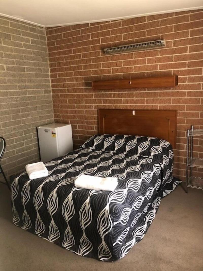 Shamrock Hotel Motel Balranald image