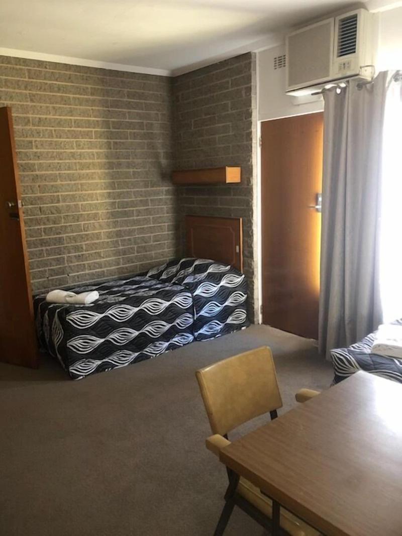 Shamrock Hotel Motel Balranald image
