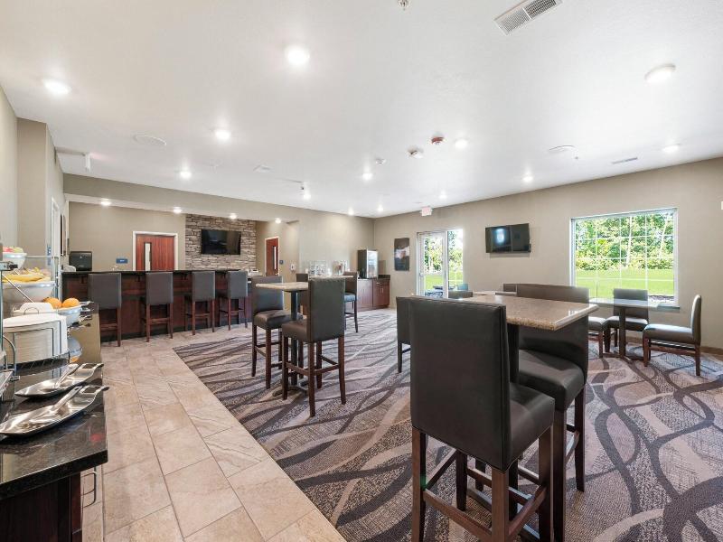Cobblestone Hotel & Suites - Urbana image