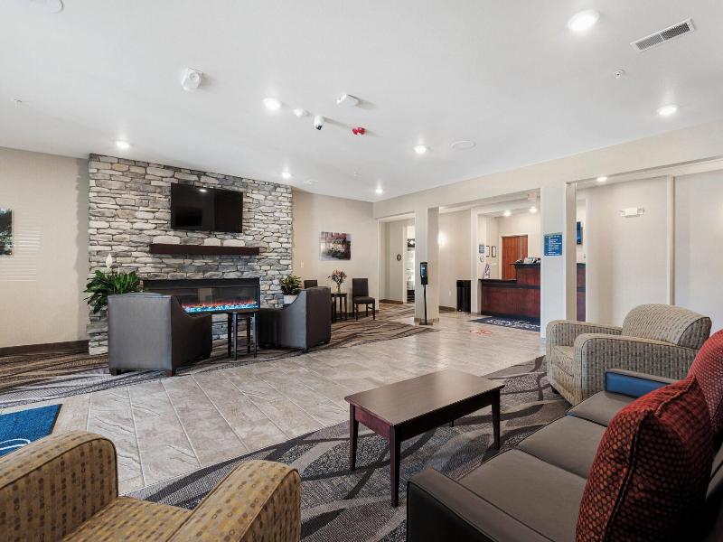 Cobblestone Hotel & Suites - Urbana image