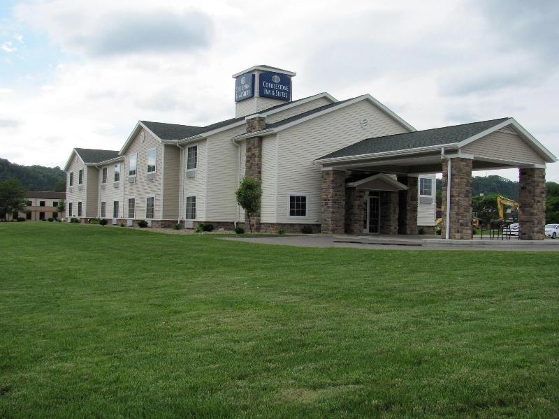Cobblestone Inn & Suites - Ambridge image