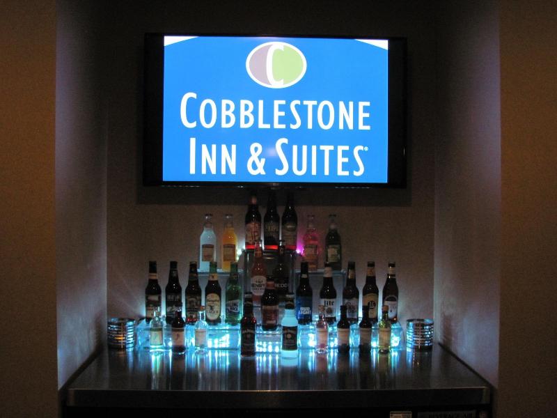 Cobblestone Inn & Suites - Ambridge image