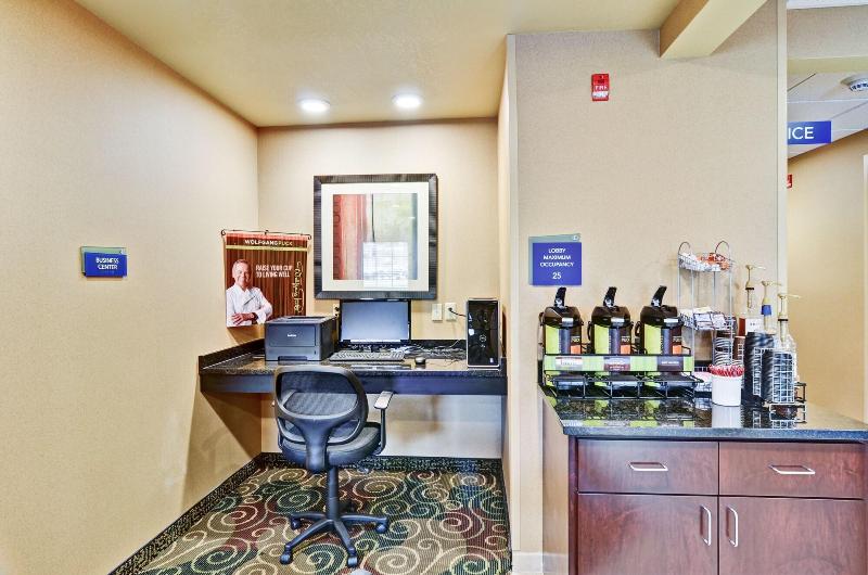 Cobblestone Inn & Suites - Ambridge image
