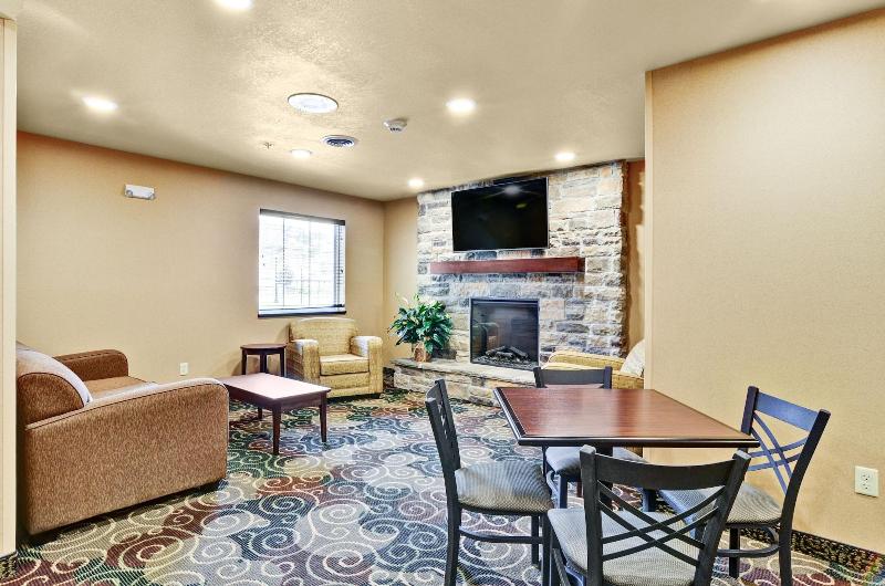 Cobblestone Inn & Suites - Ambridge image