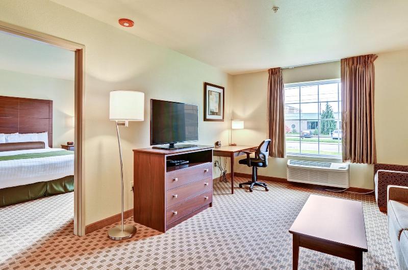 Cobblestone Inn & Suites - Ambridge image