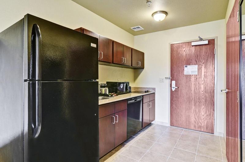 Cobblestone Inn & Suites - Ambridge image