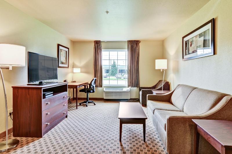 Cobblestone Inn & Suites - Ambridge image