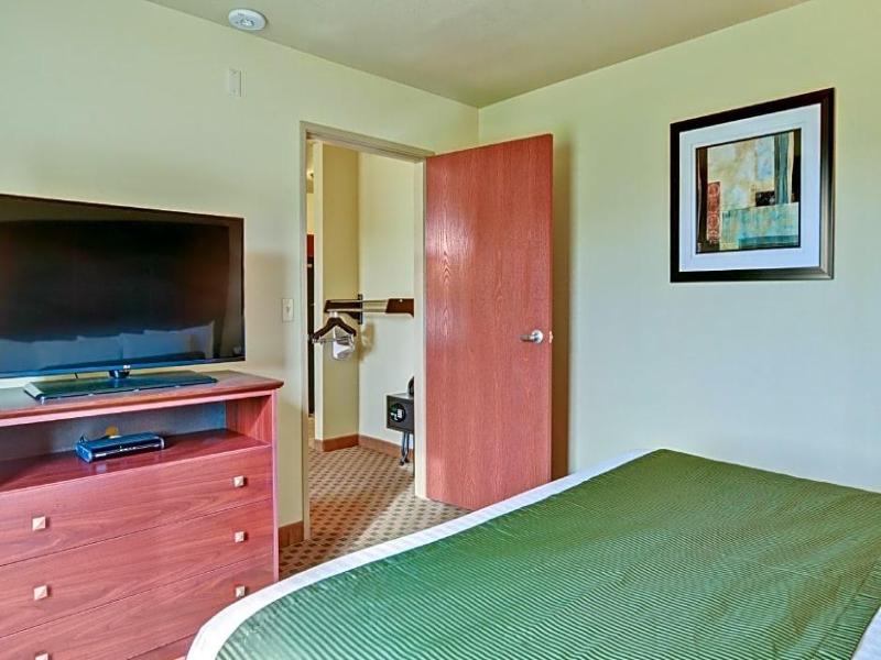 Cobblestone Inn & Suites - Ambridge image
