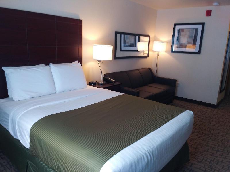 Cobblestone Inn & Suites - Barron image