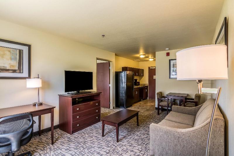 Cobblestone Inn & Suites - Barron image