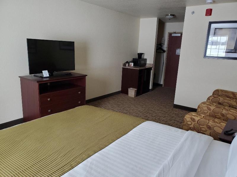 Cobblestone Inn & Suites - Barron image