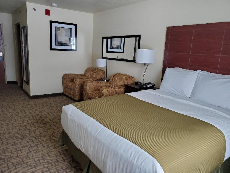 Cobblestone Inn & Suites - Barron image