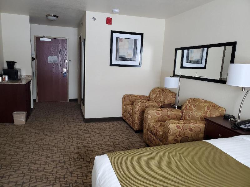 Cobblestone Inn & Suites - Barron image