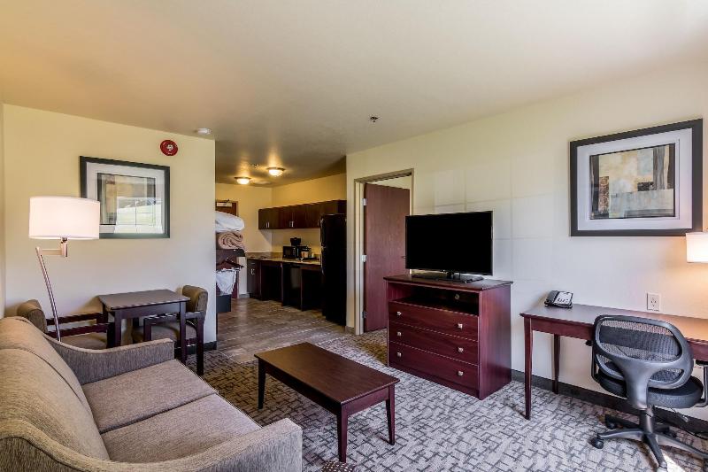 Cobblestone Inn & Suites - Barron image