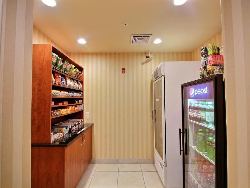 Cobblestone Inn & Suites - Brillion