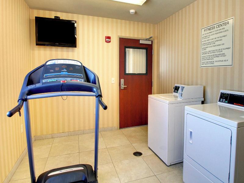 Cobblestone Inn & Suites - Carrington image