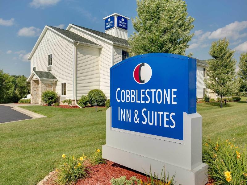 Cobblestone Inn & Suites - Clintonville image