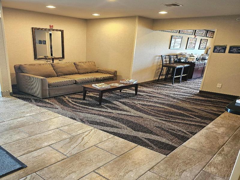 Cobblestone Inn & Suites - Clintonville image