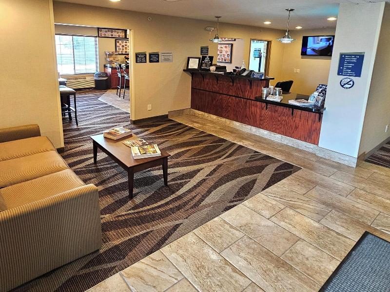 Cobblestone Inn & Suites - Clintonville image