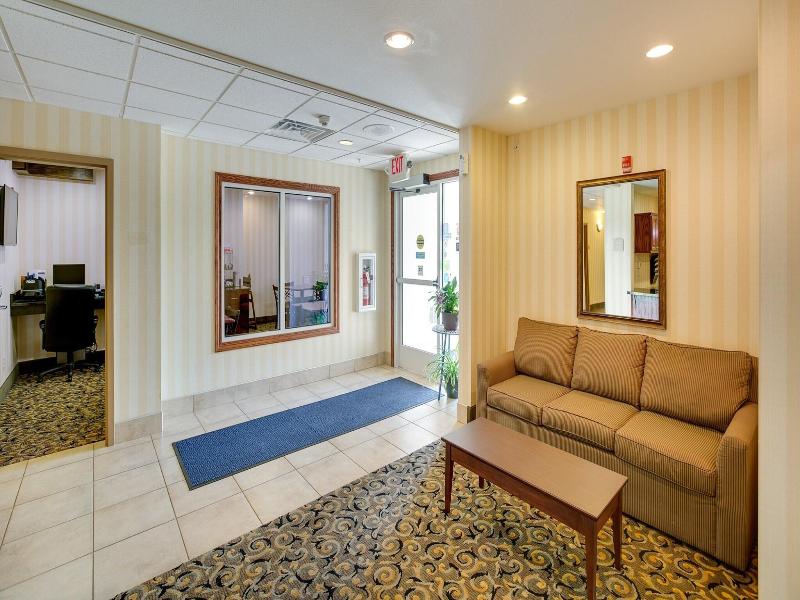 Cobblestone Inn & Suites - Clintonville image