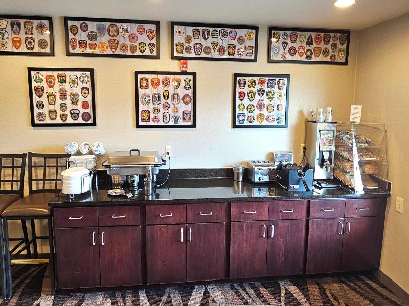 Cobblestone Inn & Suites - Clintonville image
