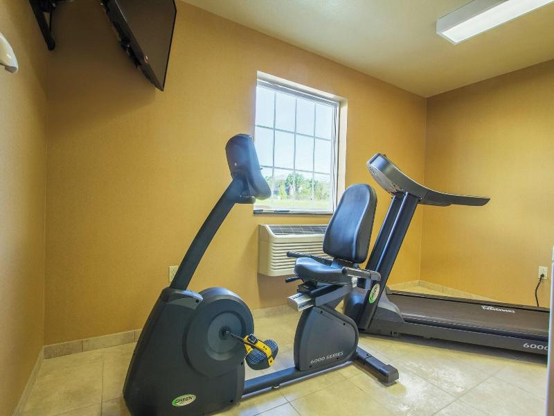 Cobblestone Inn & Suites - Corry