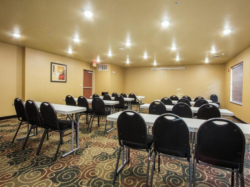 Cobblestone Inn & Suites - Corry
