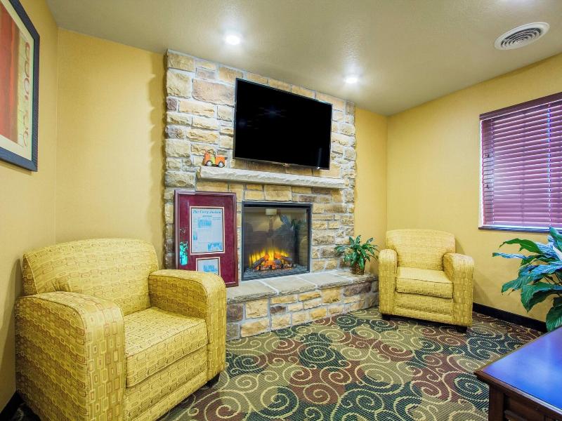 Cobblestone Inn & Suites - Corry