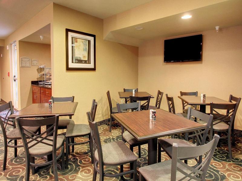 Cobblestone Inn & Suites - Corry