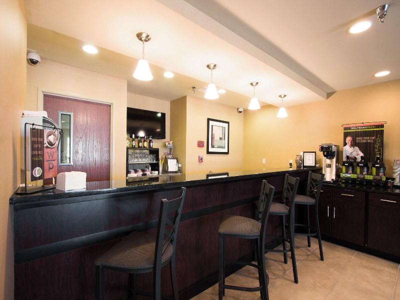 Cobblestone Inn & Suites - Eads image