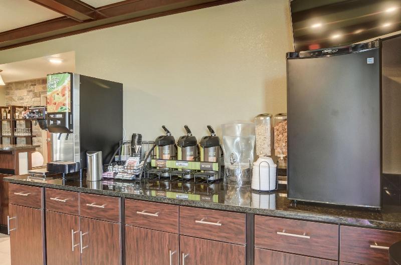 Cobblestone Inn & Suites - Eaton image